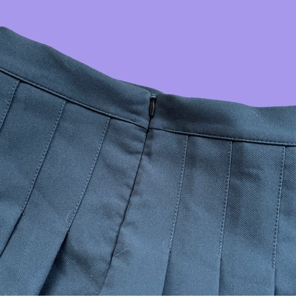 5/25$ Black pleated skirt with shorts underneath | No name - Picture 4 of 4